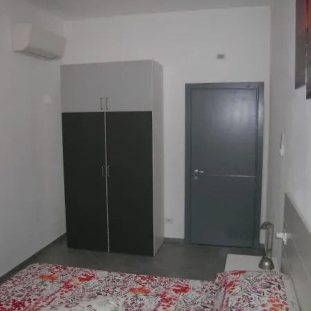 Casa de hóspedes Lamarmora9 *