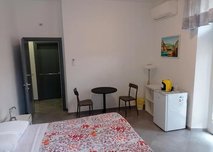 Πανσιόν Lamarmora9 *